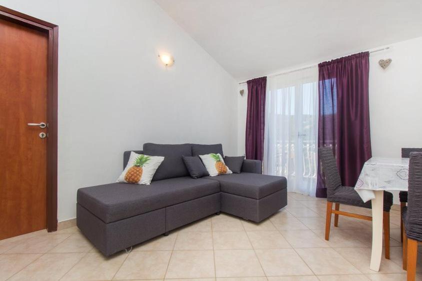 Apartman Belakusic 1 Grebastica Exterior photo