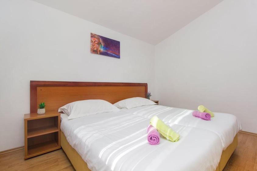 Apartman Belakusic 1 Grebastica Exterior photo