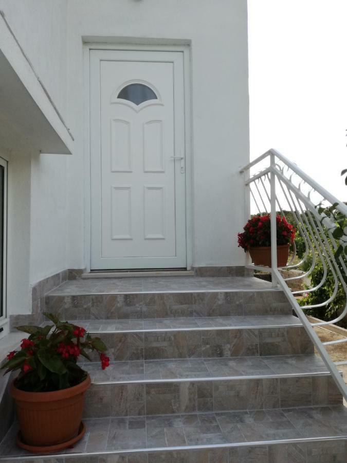 Apartman Belakusic 1 Grebastica Exterior photo